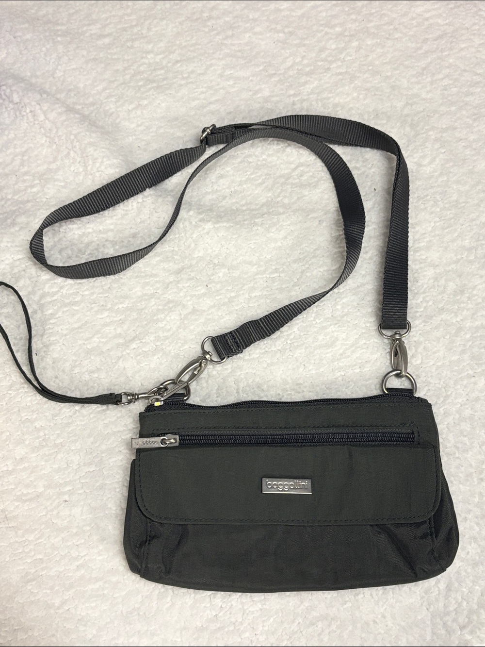 Baggallini Gray Crossbody Messenger Bag